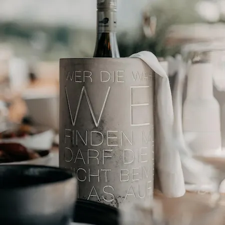 Alpenappartements Cristall 아파트 *