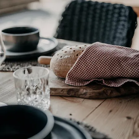 Alpenappartements Cristall 아파트 *