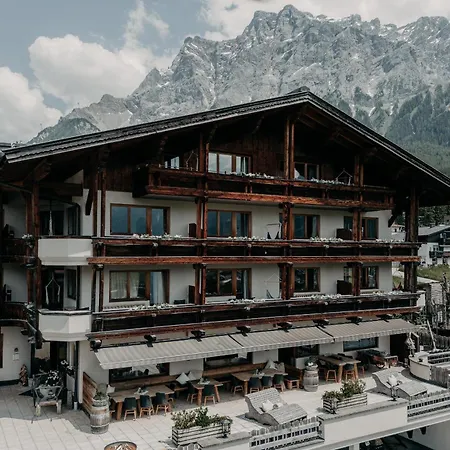 Alpenappartements Cristall 아파트 에르발트