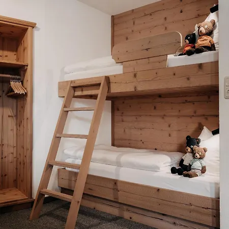 Alpenappartements Cristall 아파트 에르발트