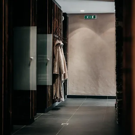 Alpenappartements Cristall 아파트