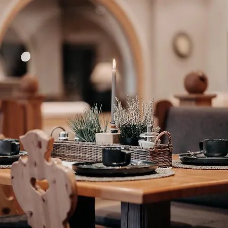 Alpenappartements Cristall 아파트